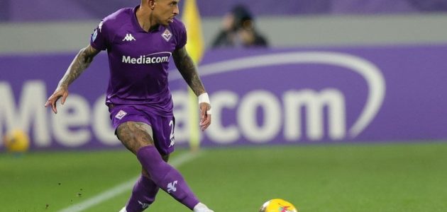برشلونة يقتحم سباق التعاقد مع لاعب فيورنتيا